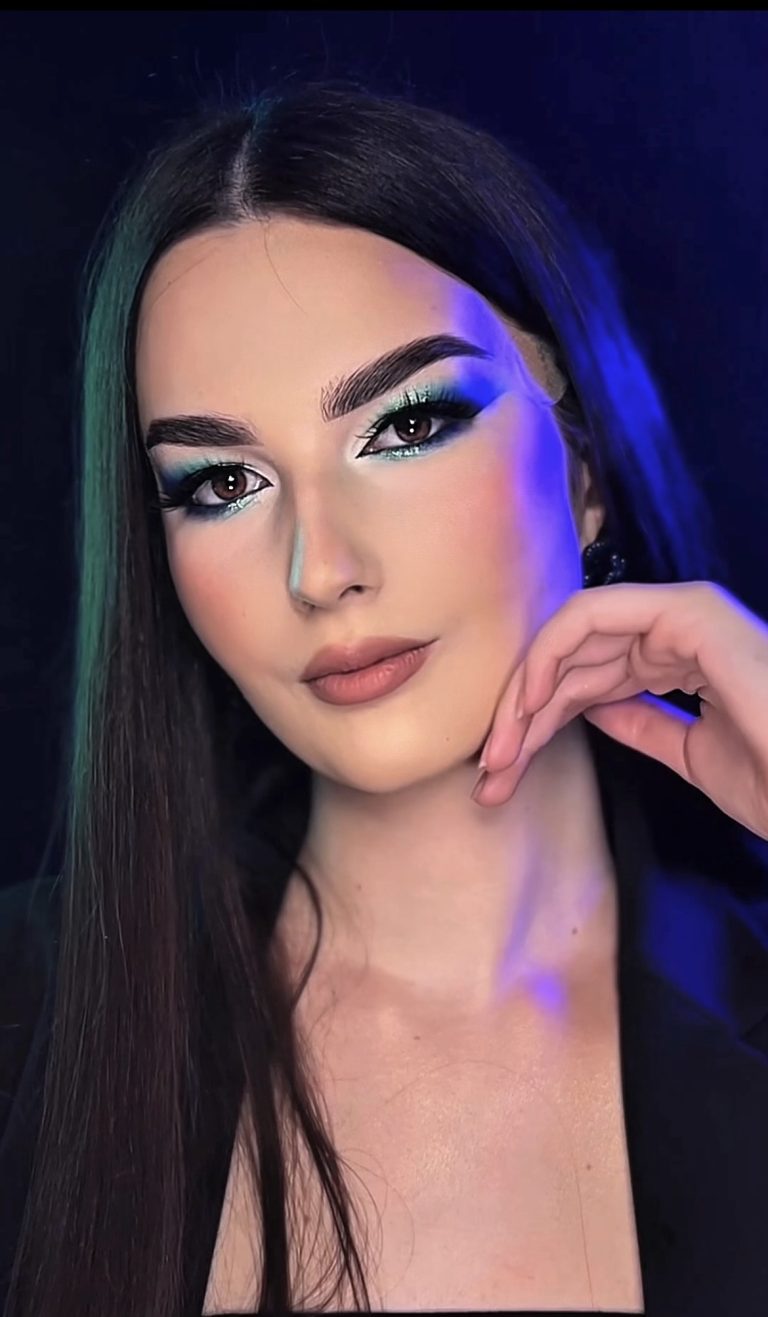 Facetune_06-07-2025-13-44-12